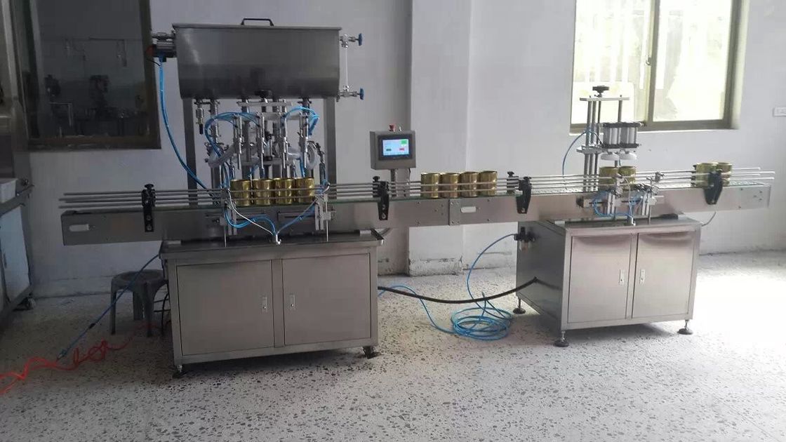 Macchina di riempimento in linea a 4 ugelli Macchina di riempimento liquido a sovrafflusso automatico Riempitore di bottiglie liquide per succo di bevande