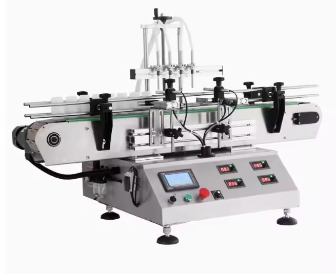 Macchina riempitrice di liquidi da tavolo automatica piccola per oli essenziali, profumi, riempimento, tappatura ed etichettatura di bottiglie di liquidi a 4 teste