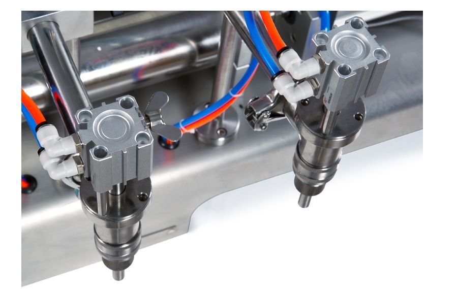 Macchine per riempire liquidi di bevande dolci/macchine per riempire acqua ad alta precisione